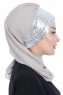 Olga - Hijab Práctico Taupe & Plata