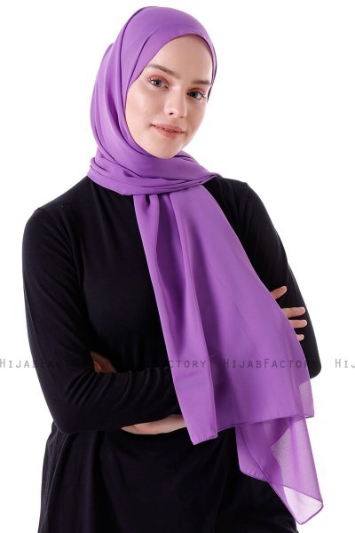 Hadise - Hijab Chiffon Púrpura