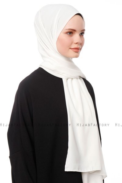 Aylin - Hijab Medine Silk Crema - Gülsoy