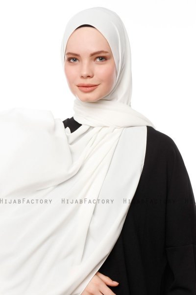 Aylin - Hijab Medine Silk Crema - Gülsoy