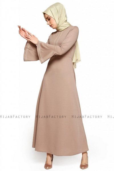 Deste - Vestido Taupe - Miss Halima
