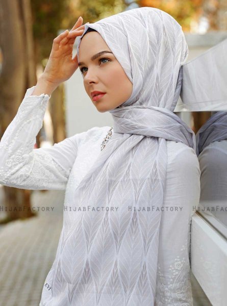 Hijab Don Dibujos De Hojas Grises - Sal Evi