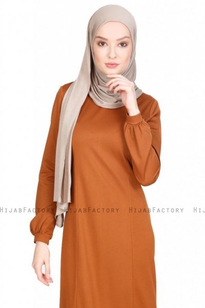 Nadia Kamelbrun Klänning Med Volang Miss Halima 280236a